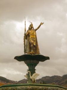 Statue von Pachacutec in Cuzco