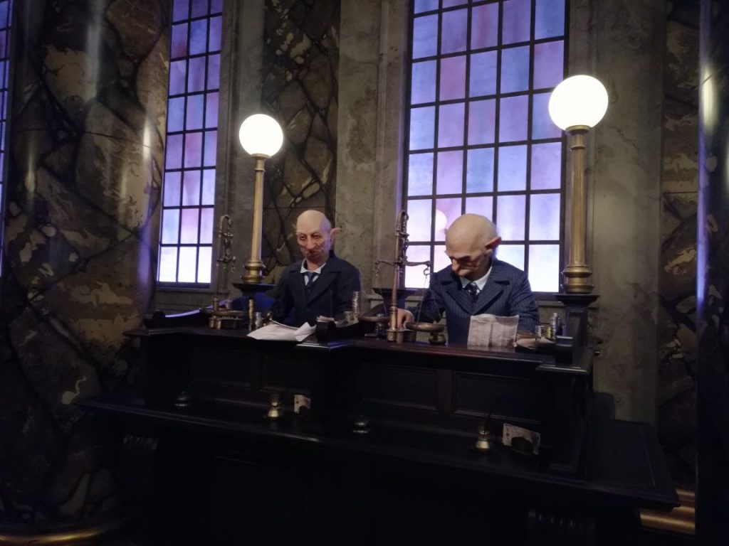 Universal Studios Oralndo | Harry Potter's Gringotts Bank