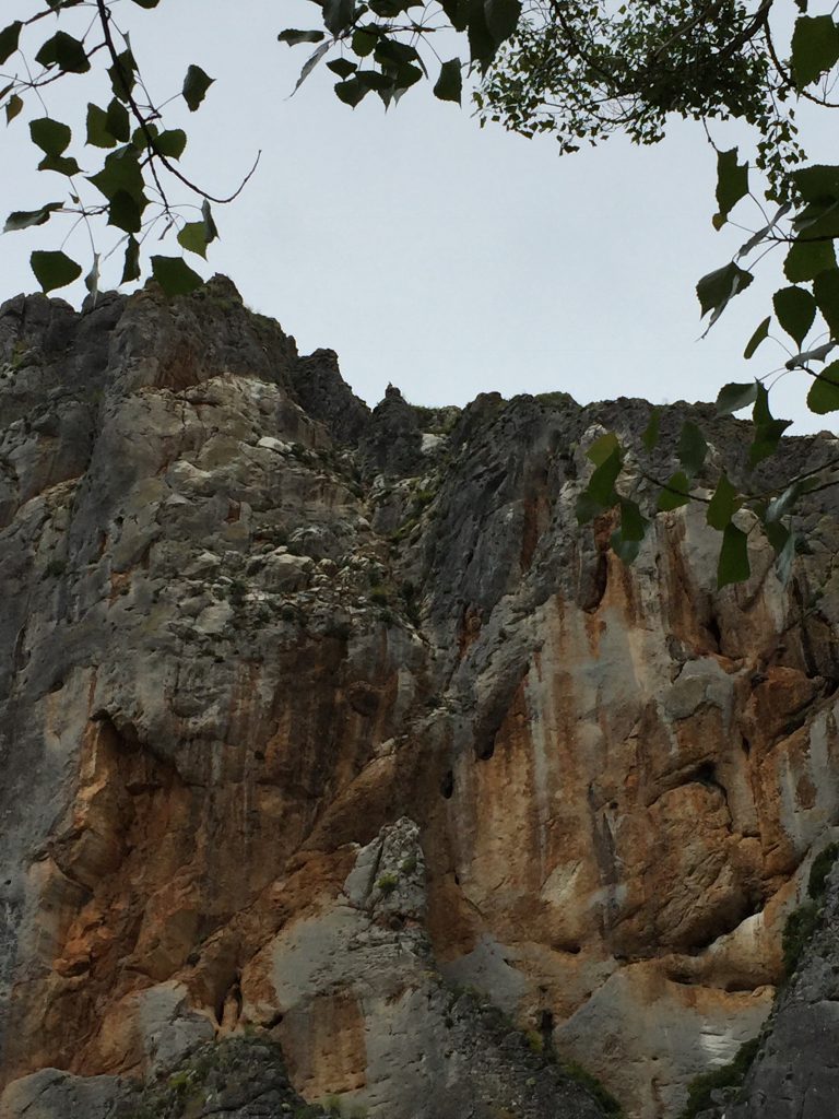 Blick über Die Yecla Schlucht in La Yecla im Baskenland