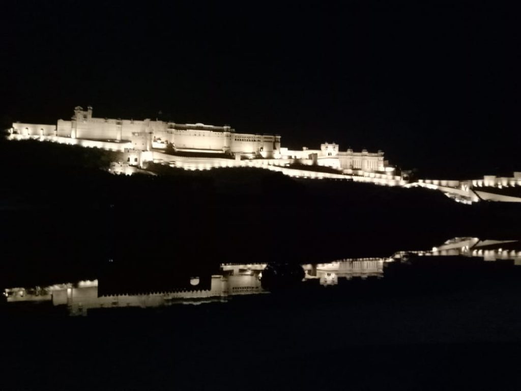 Fort Amber nachts
