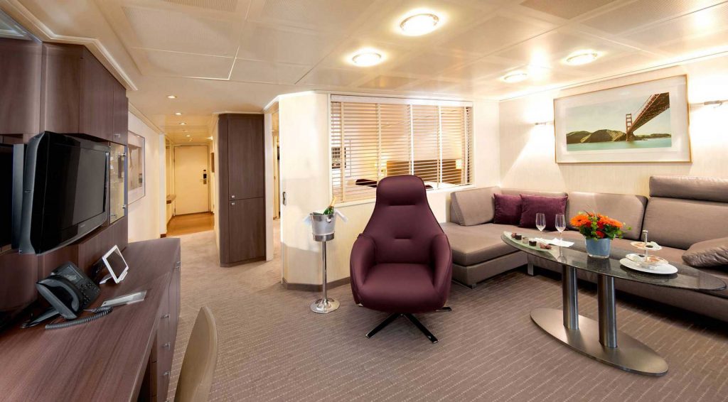 Penthouse Deluxe Suite