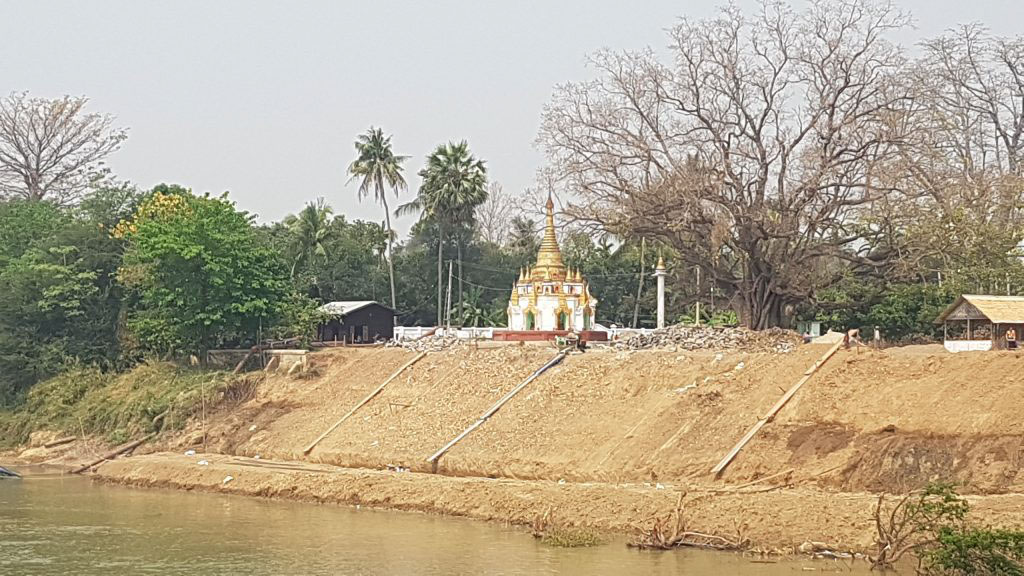 dörfliches Leben am Ayeyarwady Fluss